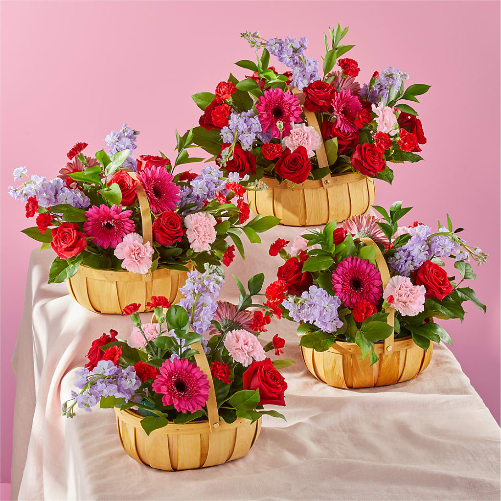 Pink Picnic Basket – Greater Kansas City Flower Shop, Kansas City MO