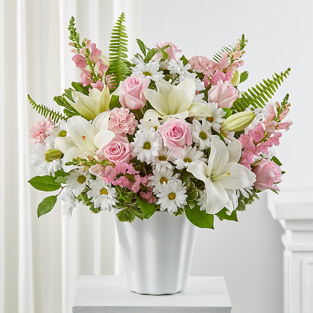 Soft Touch Tabletop Basket – Greater Kansas City Flower Shop, Kansas City MO