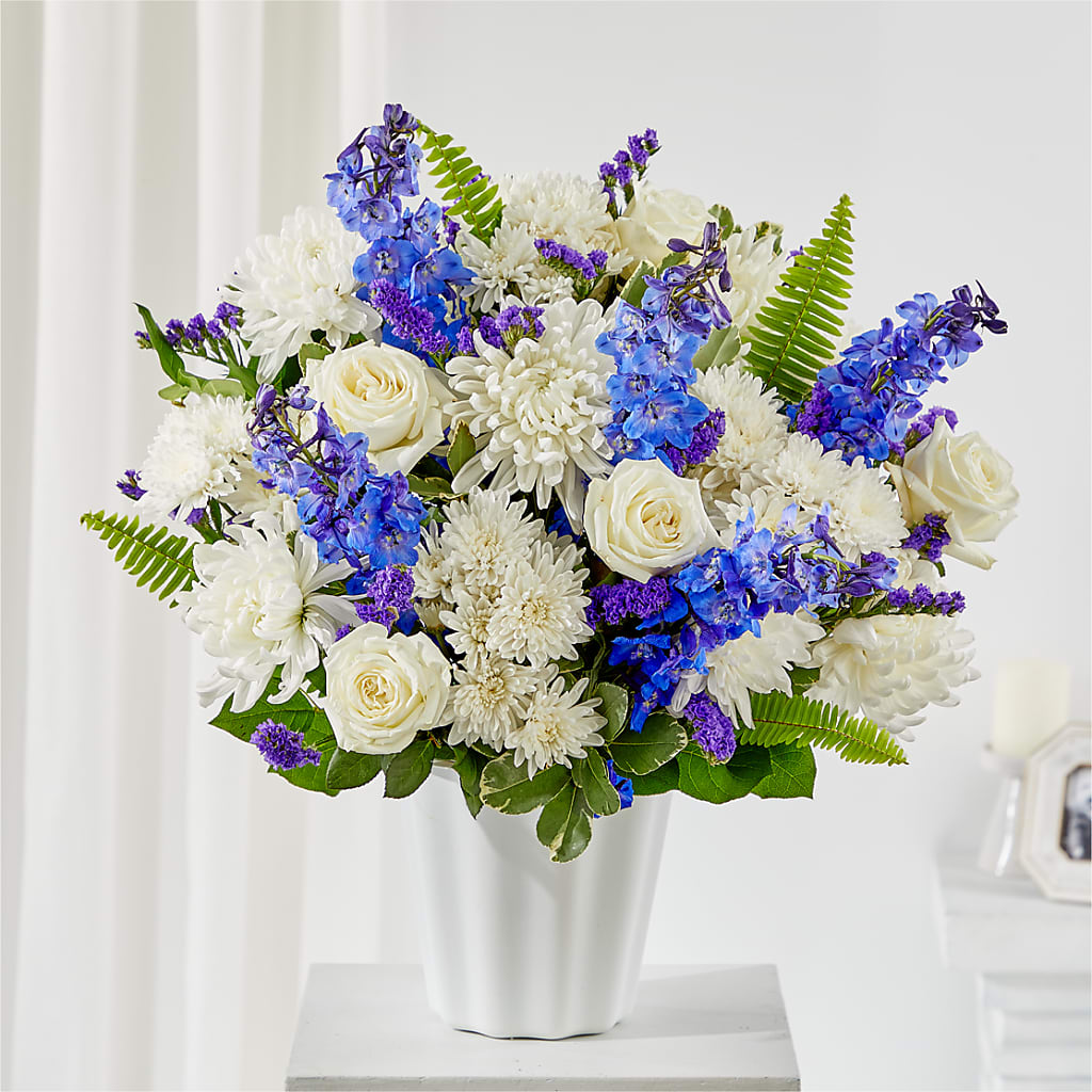 Hold Dear Tabletop Basket – Greater Kansas City Flower Shop, Kansas City MO