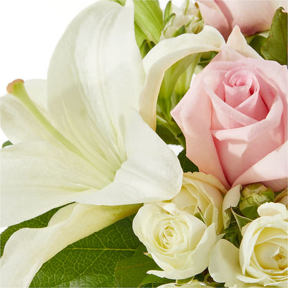 Kindhearted Bouquet –  Greater Kansas City Flower Shop, Kansas City MO