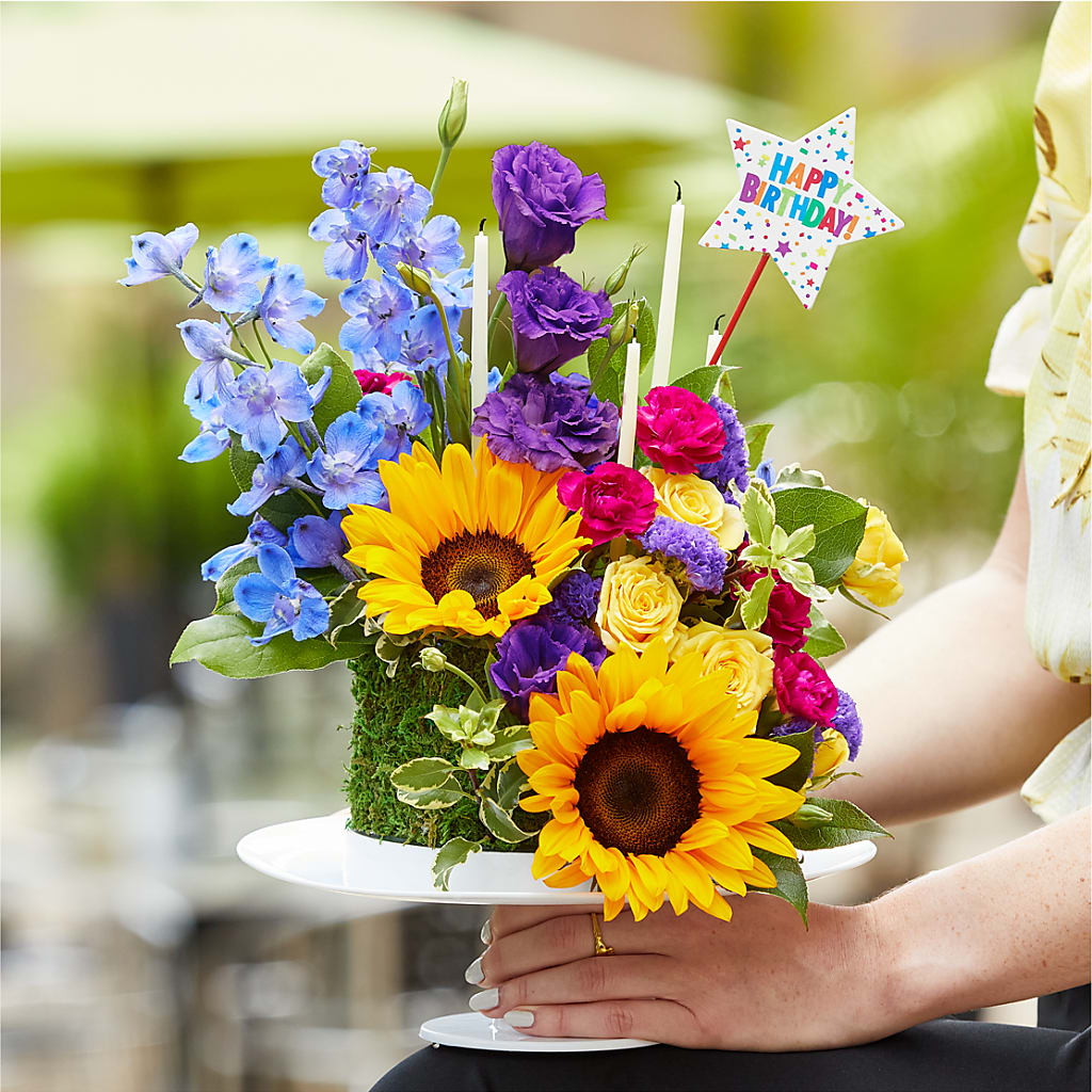 Star of the Day Floral Cake –  Greater Kansas City Flower Shop, Kansas City MO